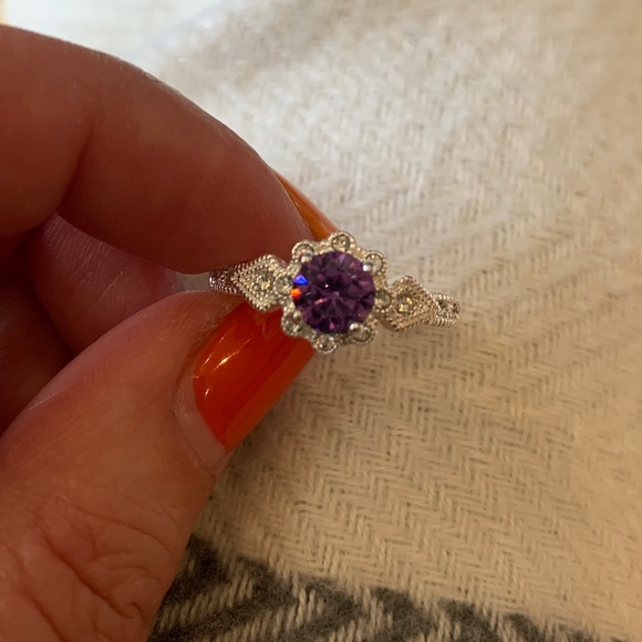Silvertone NVC Ring With Purple Stone & Sparkles Size 10 - Picture 4 of 8